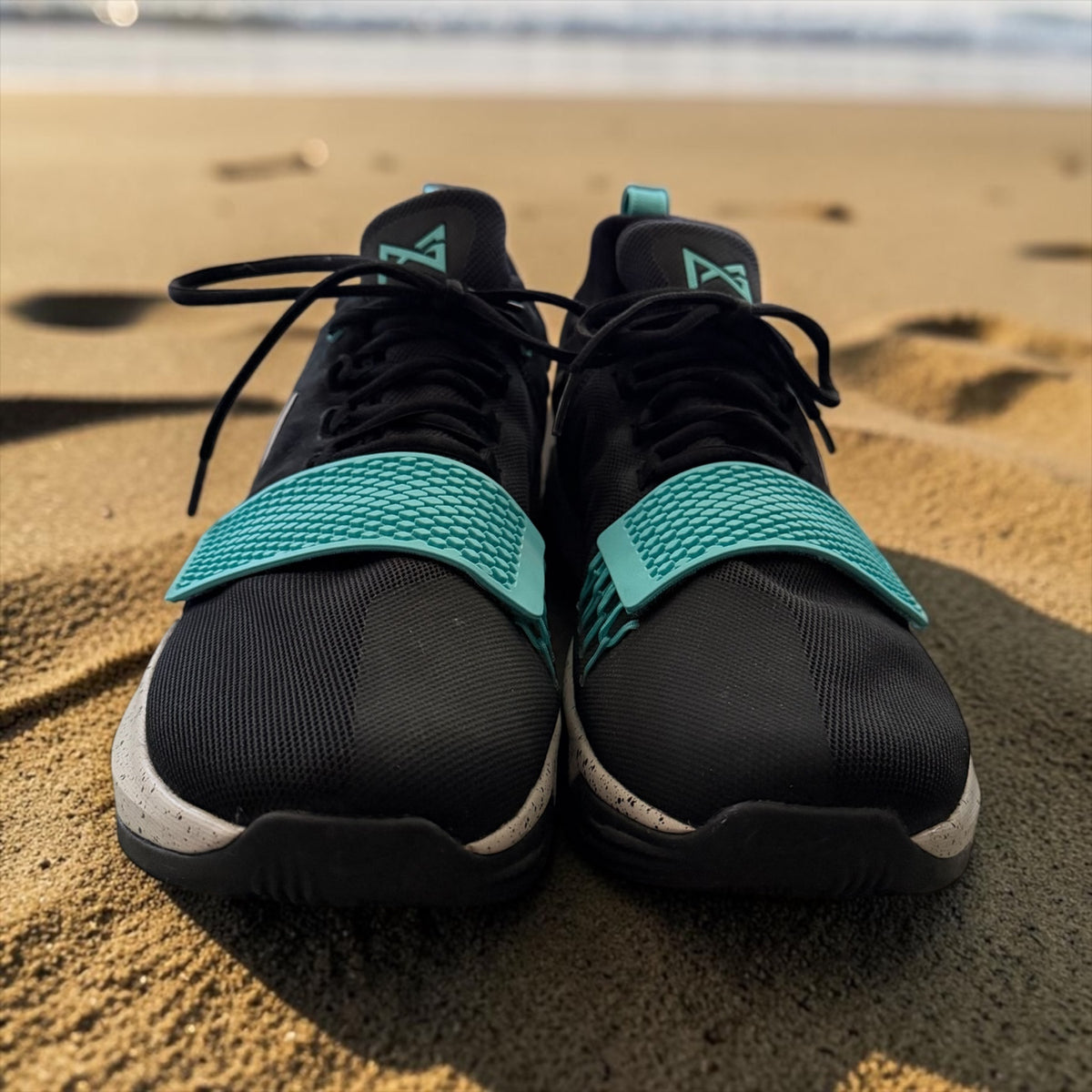 Nike PG1 Paul George Black/Light Aqua Basketball Shoes — Men’s Size 14 (Slightly Used)
